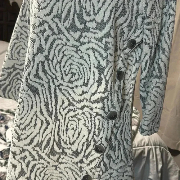 Ruby Road jacquard asymmetrical top - Picture 2 of 5